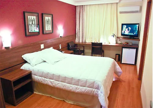 Eston Hotel